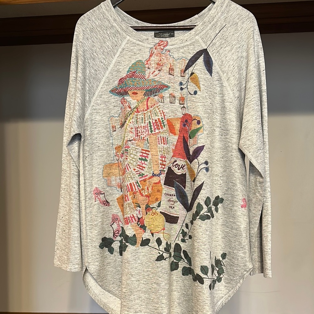 Gray Inoah Graphic Women's Top